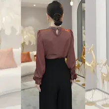 レディース 長袖シャツ【赤・高級感・フレンチスタイル・シンプルデザイン】