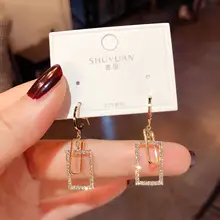 個性的なデザインのジルコニア幾何学フレームイヤリング【韓国風・高級感】