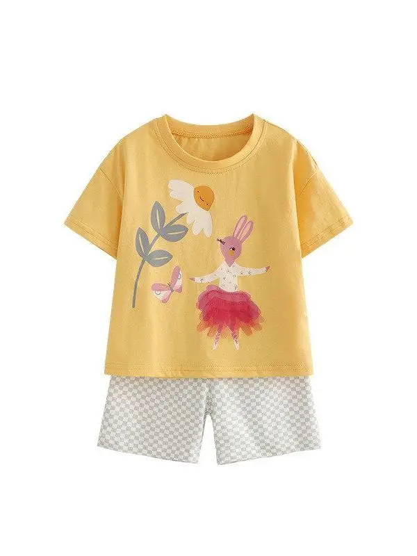 2歳 女の子 服 おしゃれ どう選ぶ？カジュアルで通気性も抜群のセットアップがベスト！
