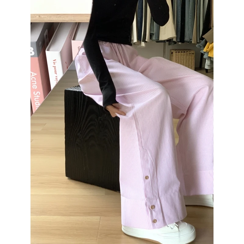 春夏用ピンクストライプパンツ：通勤風のゆったりシルエットで日常を彩る