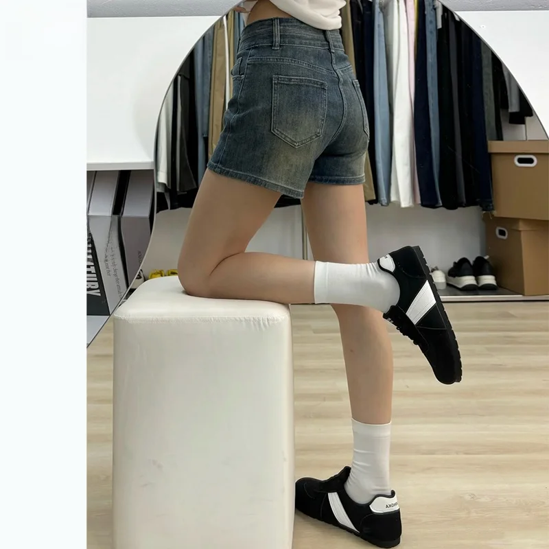 ハイウエストデニムショートパンツ：アメリカンビンテージスタイルの涼感とスタイリッシュな着用感