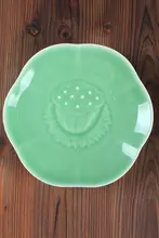 龍泉青磁の蓮の花デザイン陶器プレート【中華スタイル・7/8インチ・電子レンジ対応】