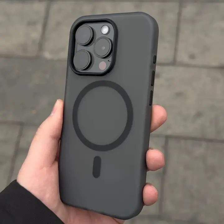 大孔デザインのブラックマグネット充電式スマホケース【FindX8s・OPPO Reno13/12PRO/K12X対応】