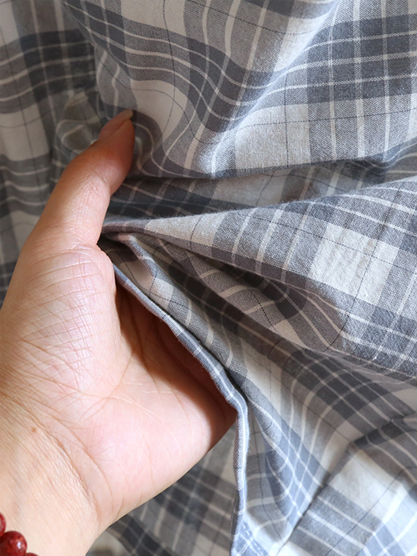 チェック柄コットンルームパンツ：パジャマスーツがバレにくい選び方と実用性の検証