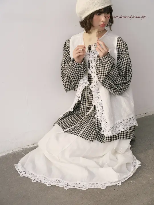 レース刺繍ベスト レーススカート セットアップ ホワイト 痩せ見え デザイン性 秋