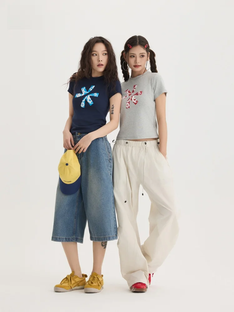 人気のモード系Tシャツはどう選ぶ？シンプルなレトロ風ショート丈Tシャツが実は最強の解決策