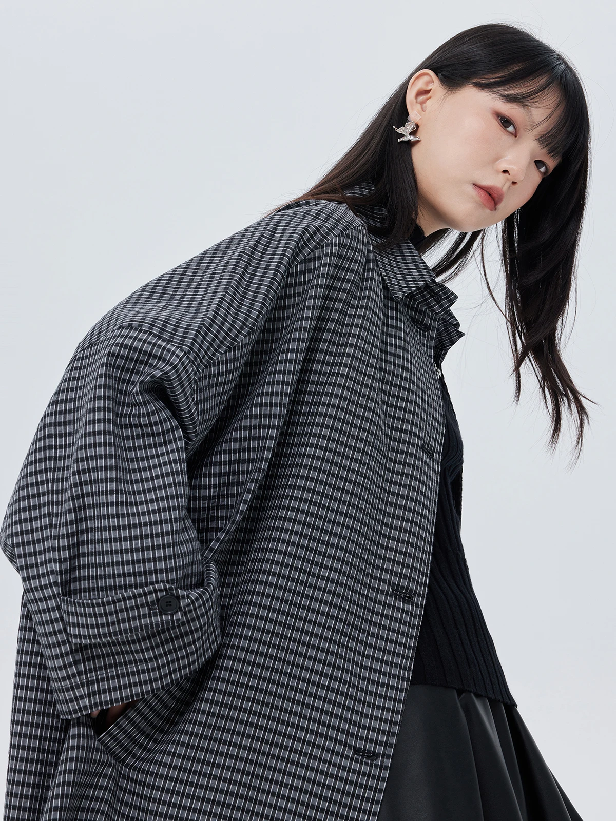 大人可愛い服 50代コーデ | チェックコートの選び方と自然な可愛さの実現法