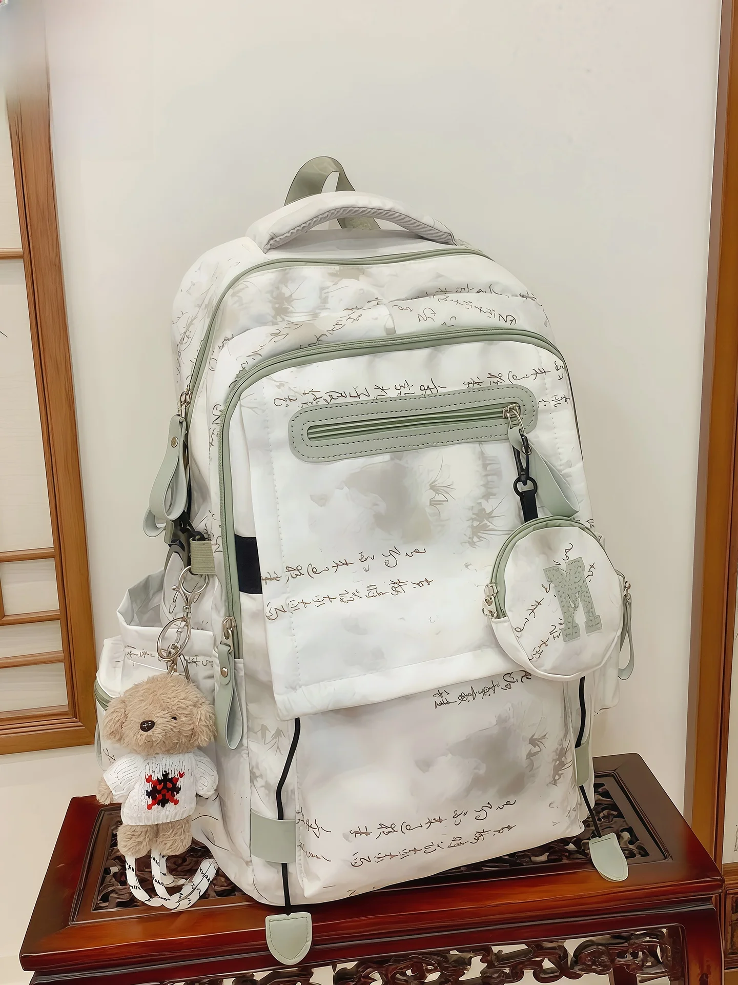 かるいかばんとは何か：古風デザインリュックサックの実用性と使い方