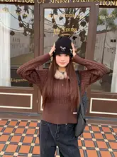 洗練されたデザイン！毛襟付きレッドニットセーター【冬用・修身タイプ】