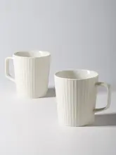 白色ストライプデザインの陶器製コーヒーカップ【シンプルスタイル・家庭用】