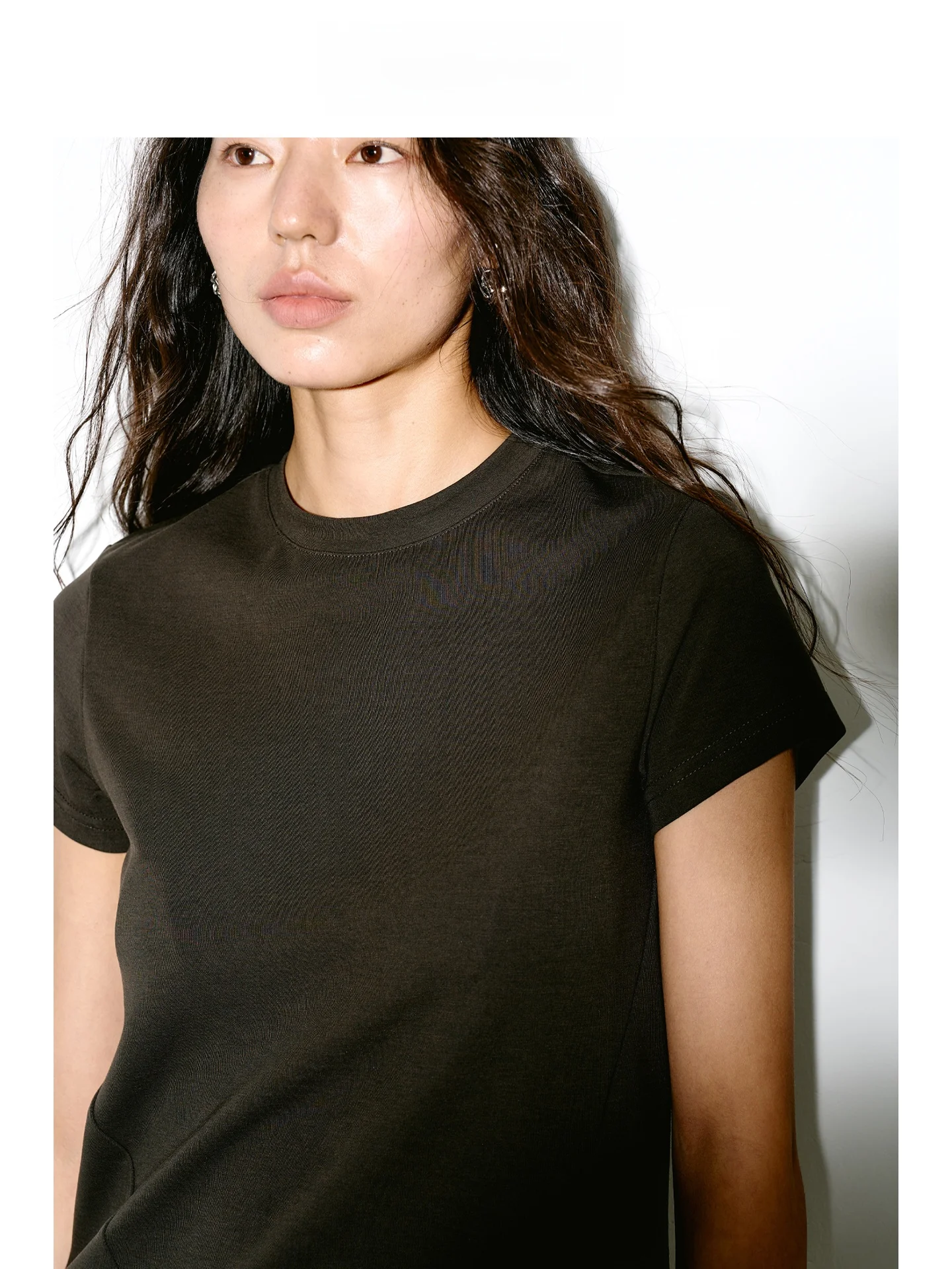 40代のカジュアルファッションで失敗しない、プチプラTシャツの選び方は？