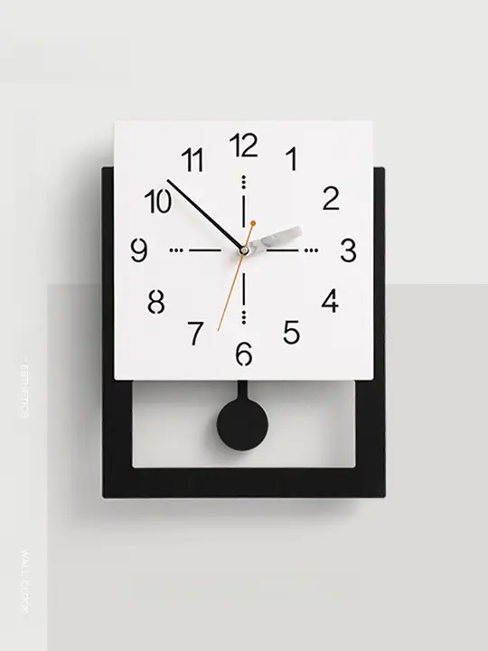 アンティーク風壁掛け時計【アートデザイン・リビング用・創造的】