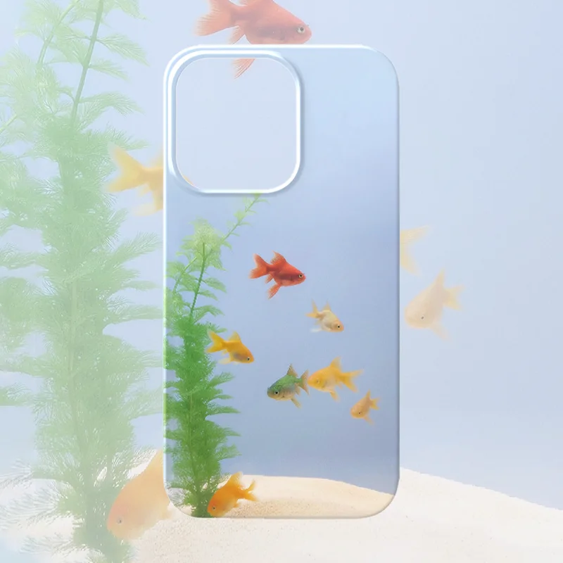 100均スマホケースとゴールドケースの選択で迷うなら、このアート金魚デザインが救う
