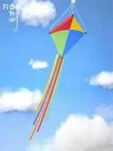 虹色の真皮製カーアクセサリー【デザインされた風筝型・書籍のしおり付き】