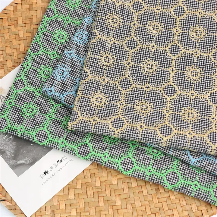 千鳥格の刺繍入りポリエステルコットン生地【皆川明海葵デザイン】