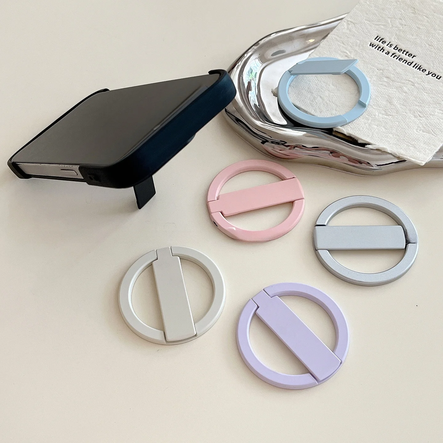 スマホヘッドマウント 360度回転磁吸式スタンド：eyekeyの多機能ホルダーが解決する実用性の課題