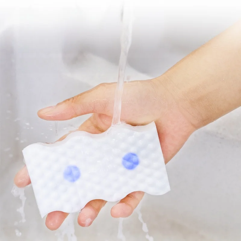 ナノスポンジクリーナーの使い分け：洗剤配合型高密度スポンジの実用シーンと選定基準