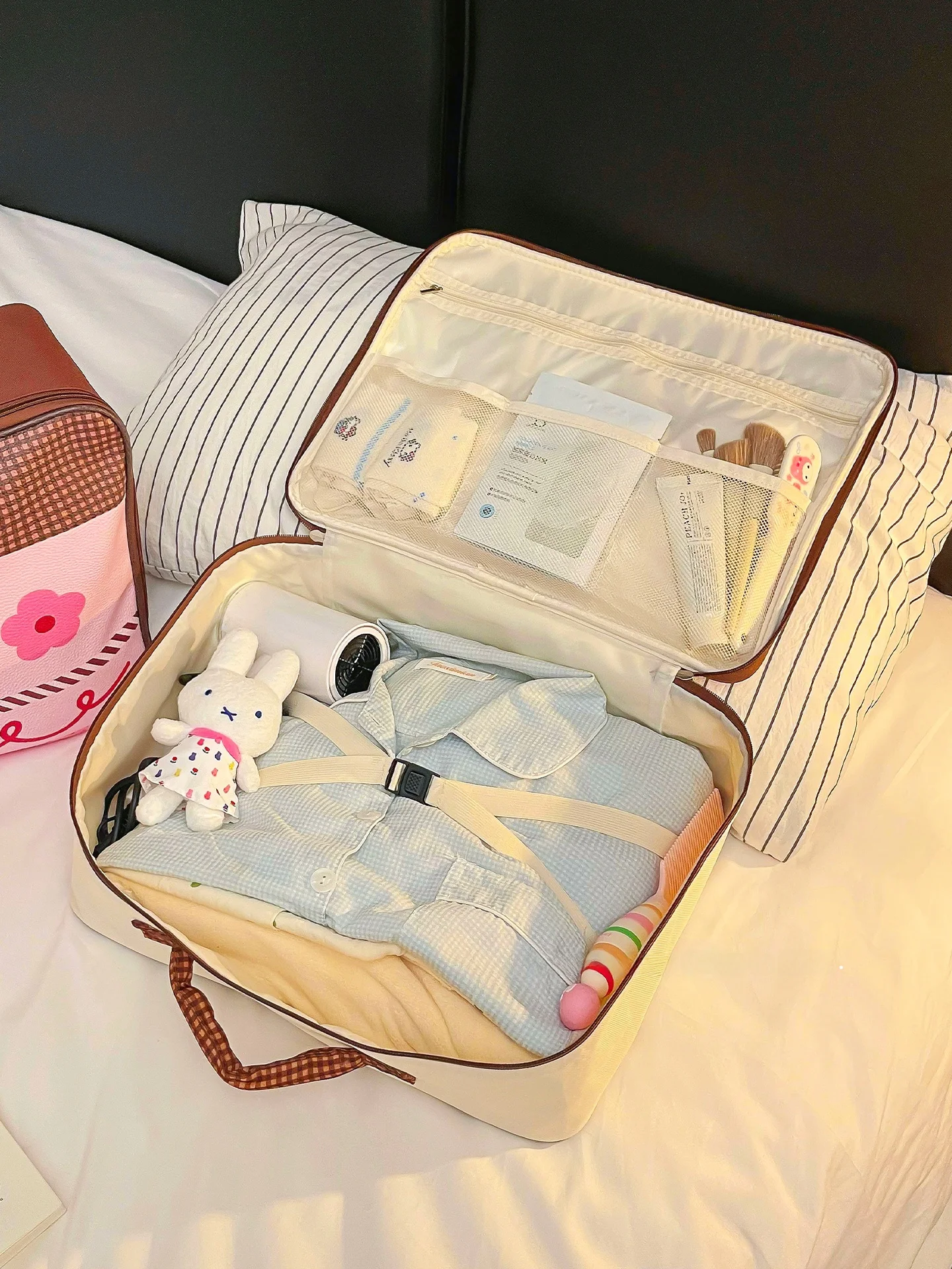 1泊2日の出張や修学旅行で荷物を軽く保つには、どんな衣類整理バッグがおすすめ？