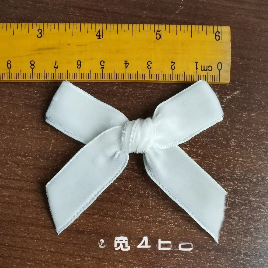 かぎ針で編むリボン小物：ミニリボン付きベルベットリボンの実用性と使い分け