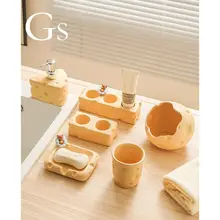 かわいい陶器製 ソープディッシュ【デザイン性と機能性を兼ね備えた・水切りラック】