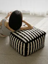 ミューズハウス 立体刺繍の座ぶとん【畳用・リビング用・脚踏み・くつろぎソファ】