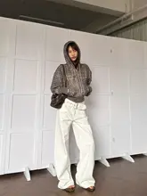 クロススタッズ付きレオパード柄ジップパーカー【レディース・春秋用・フィット・フード付き・ショート丈】