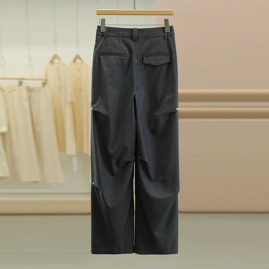 通勤服40代にぴったりなスタイルは？ゆったりスーツカジュアルパンツが解決するリアルな悩み