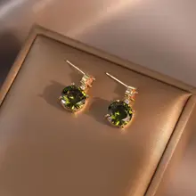 緑色キュービックジルコニアイヤリング【高級感・ユニークデザイン・ファッション】