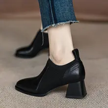 春秋用 中ヒールのレディースシューズ【柔らかい羊革・編み上げデザイン・スクエアトゥ】