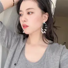 天然淡水真珠のピアス【個性的なデザイン・軽やかなフリンジ・女性用】