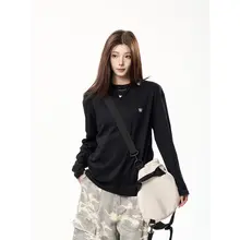 シンプルな長袖Tシャツ【レディース・春用・フィット】