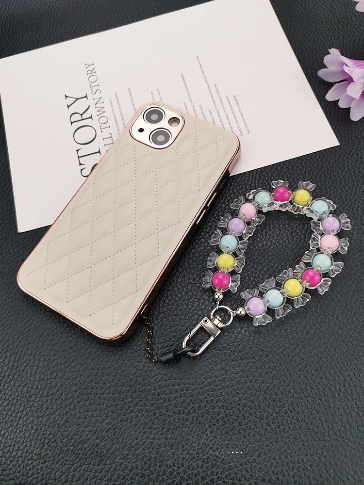 スマホにつけるストラップはどれが安全で可愛い？多彩マカロンカラーのショートタイプが解決する3つの悩み