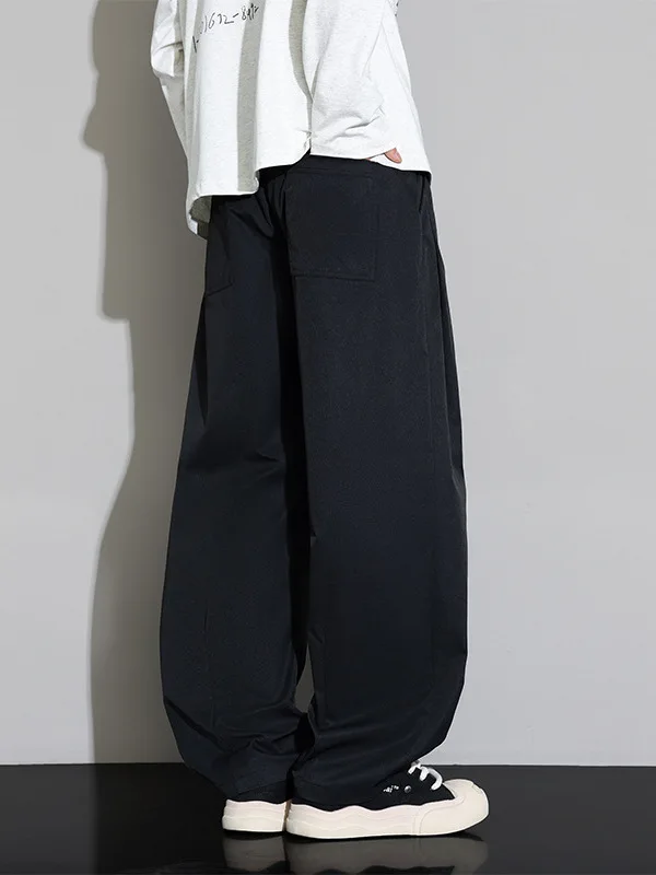 メンズ ワイドストレートパンツ：カジュアルシーンで実用性とサイズ感を両立