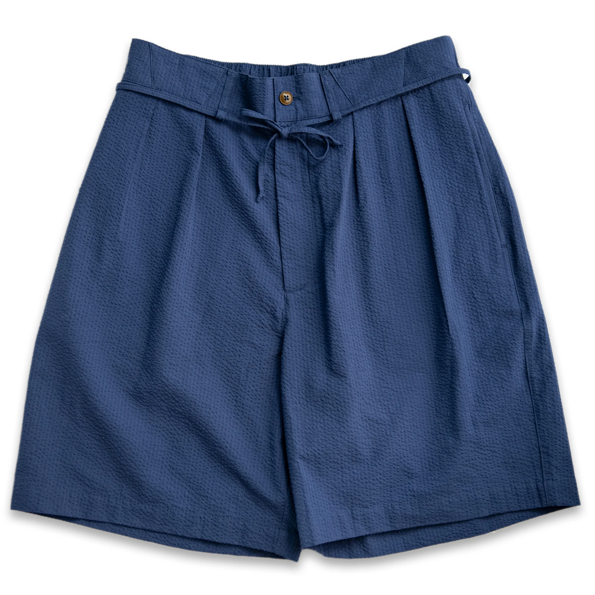 ツイストデザインのウエストゴムショートパンツ：カジュアルスタイルで快適な夏の着用感を実現