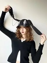 個性的なウサギ耳デザインのチェーン付きキャップ【春秋用・ファッション】