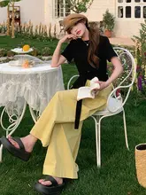 気品溢れるスタイルの女性用コーデ【ファッション・系紐・短袖・ワイドパンツ】（セットアップ対応）