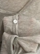 極上の柔らかさのVネック短めレディース防晒シャツ【透け感・長袖・オーバーサイズ】