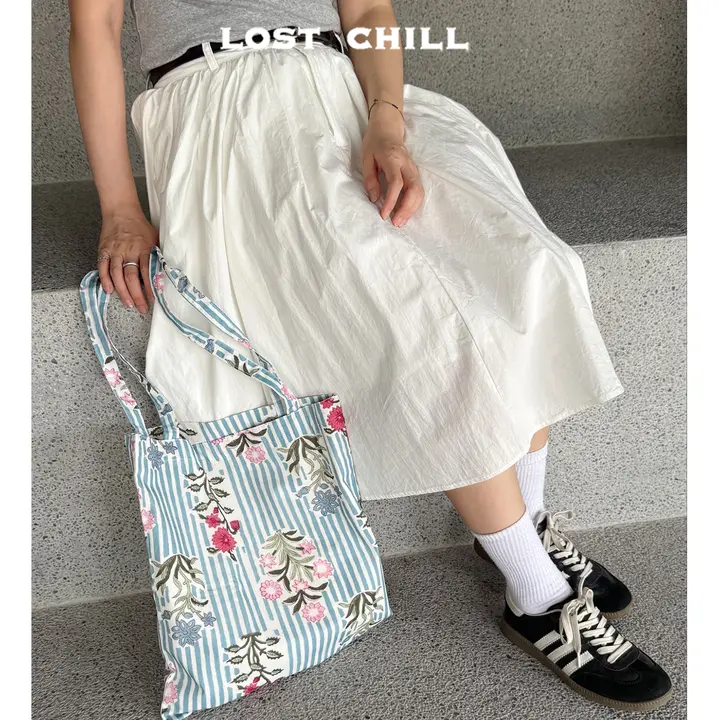 インディアンプリントの花柄ショルダーバッグ【鮮やかな青と緑のストライプ・ヴィンテージスタイル・リゾート用】