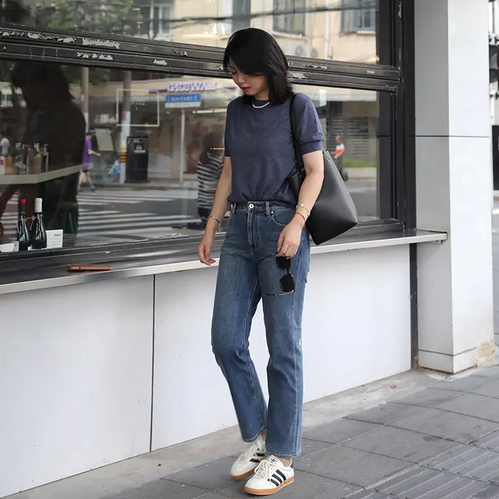 上質な山羊毛丸首半袖ニット