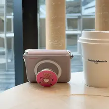 全包囲磁気吸着スマホケース【ハングストラップ・スタンド機能付き・折りたたみ式対応・可愛いデザイン】