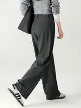 高級感のあるグレーのストレートスーツパンツ【レディース・春用・カジュアル・スリムフィットとワイドフィット】（セットアップ対応）