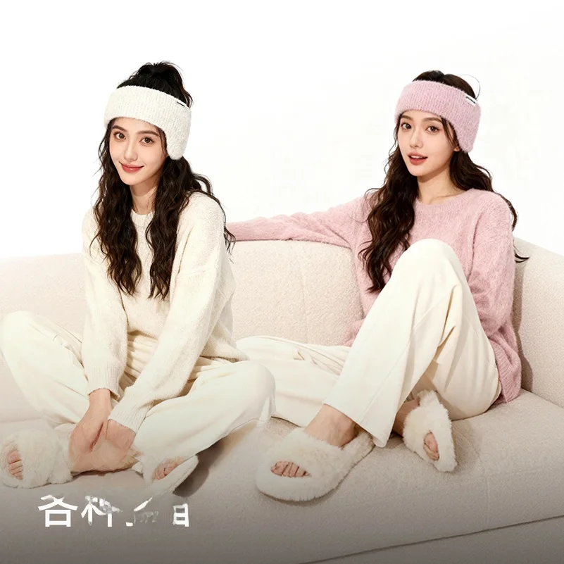 ウール製の保温耳あて：冬の寒さを和らげる女性向け防寒対策