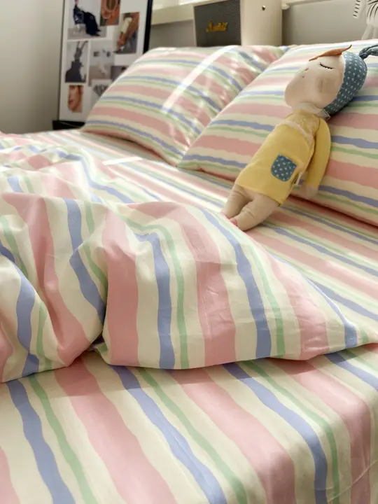 夢幻ストライプの純綿シーツ【全季節対応・学生寮用・シングルサイズ】