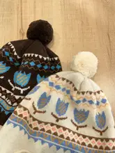 毛球付きニット帽【冬用・郁金香デザイン】