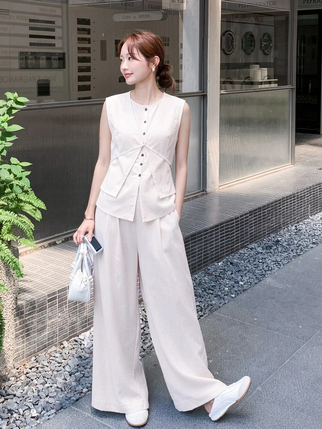 9月27度に着る服は？通勤風のノースリーブジレとワイドパンツが解決する夏の終わりの悩み