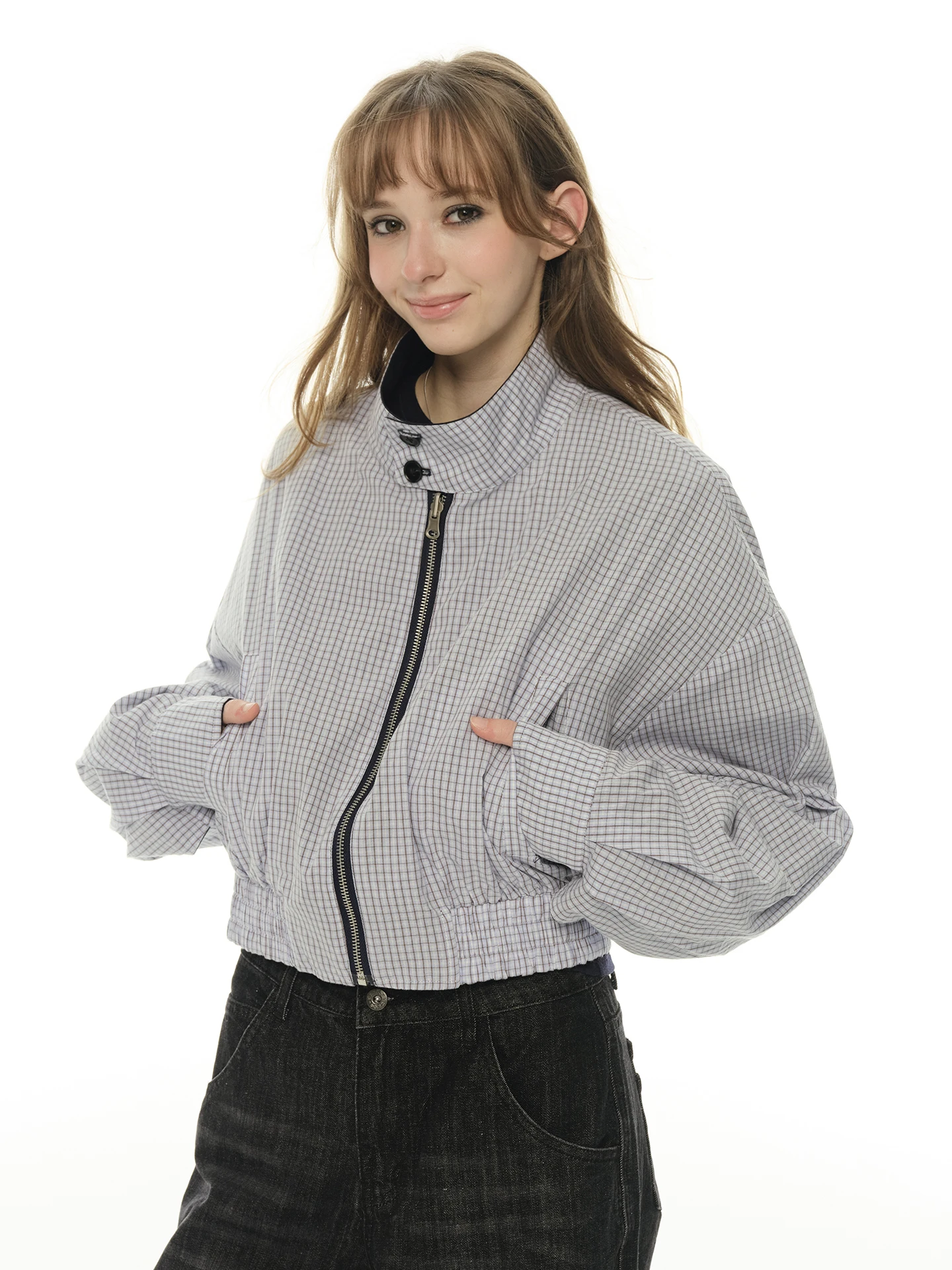 リバーシブルシェルドマイクロディニジャケット：両面デザインで春秋に最適な女性用ジャケット