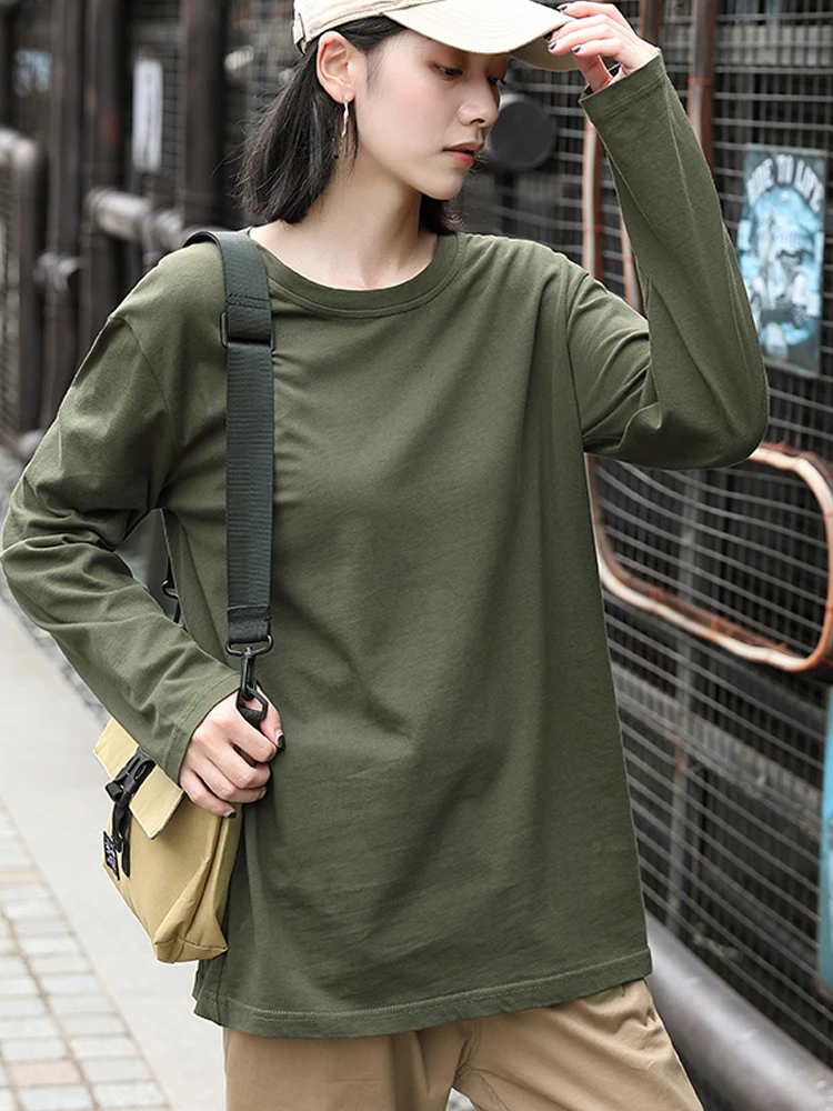 大人可愛いの本質とは？ホワイトTシャツで実現する自然なスタイル