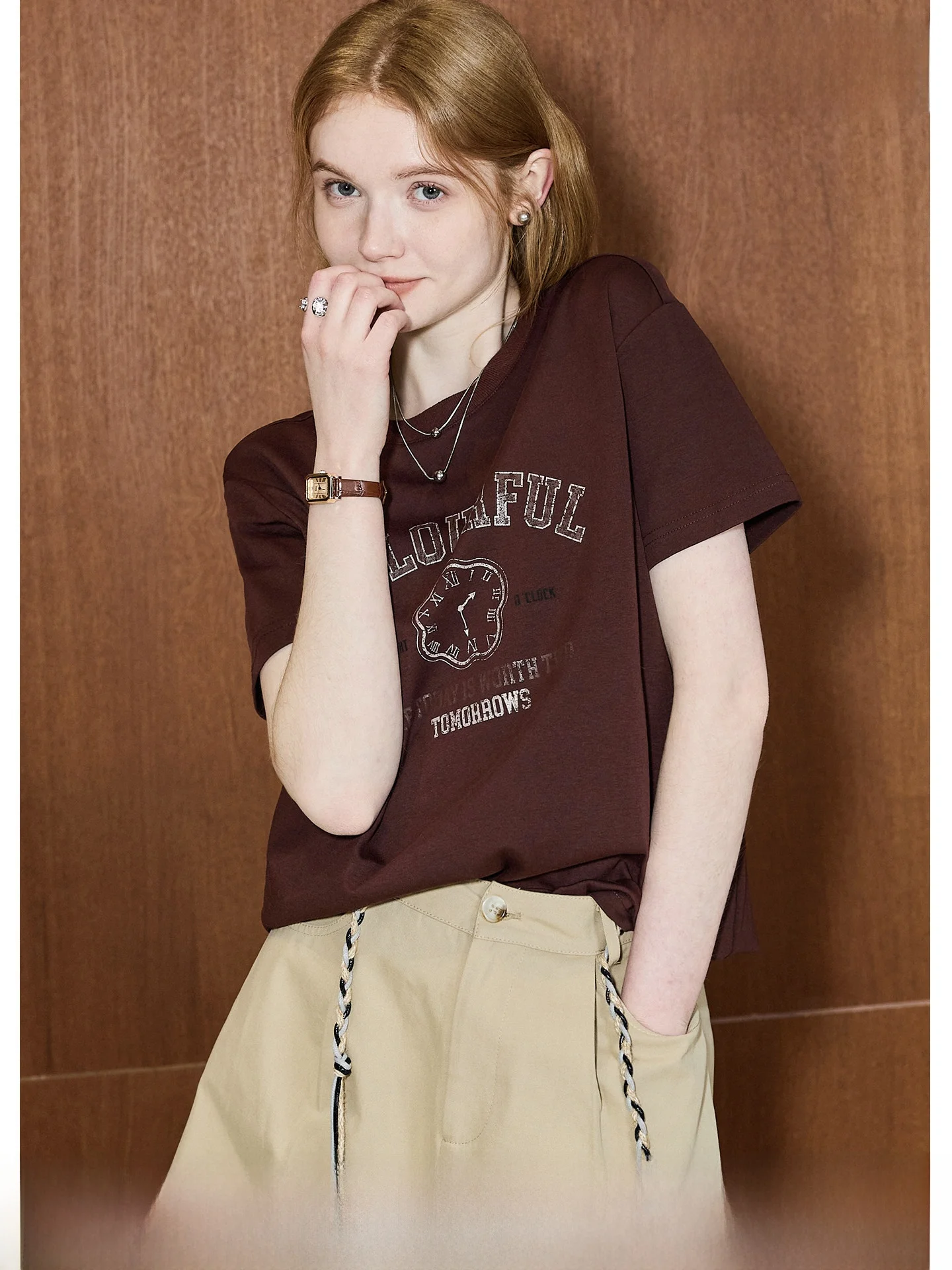 人気のモード系Tシャツとは？アメリカンビンテージのモカレッドTシャツが教えてくれるリアルな選び方