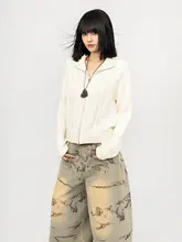 シンプルな黒のニットカーディガン【ハイネック・長袖・ゆったりシルエット】
