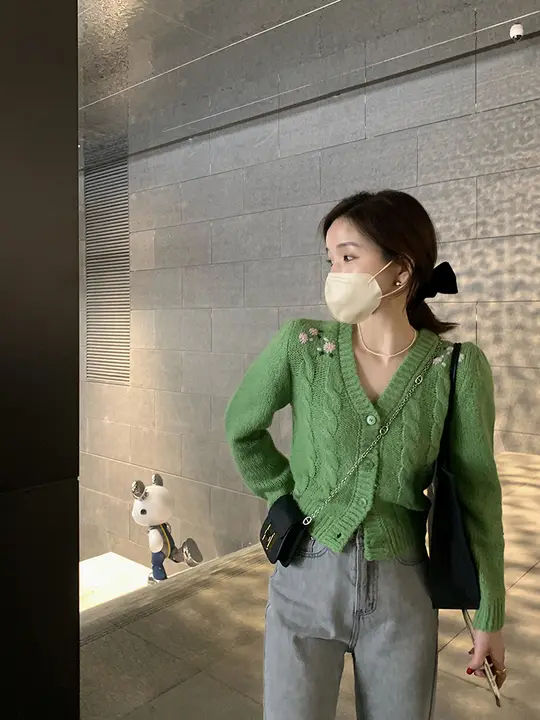 XierZ 秋冬用 グリーンニットカーディガン【ショート丈・Vネック・柔らかい素材】